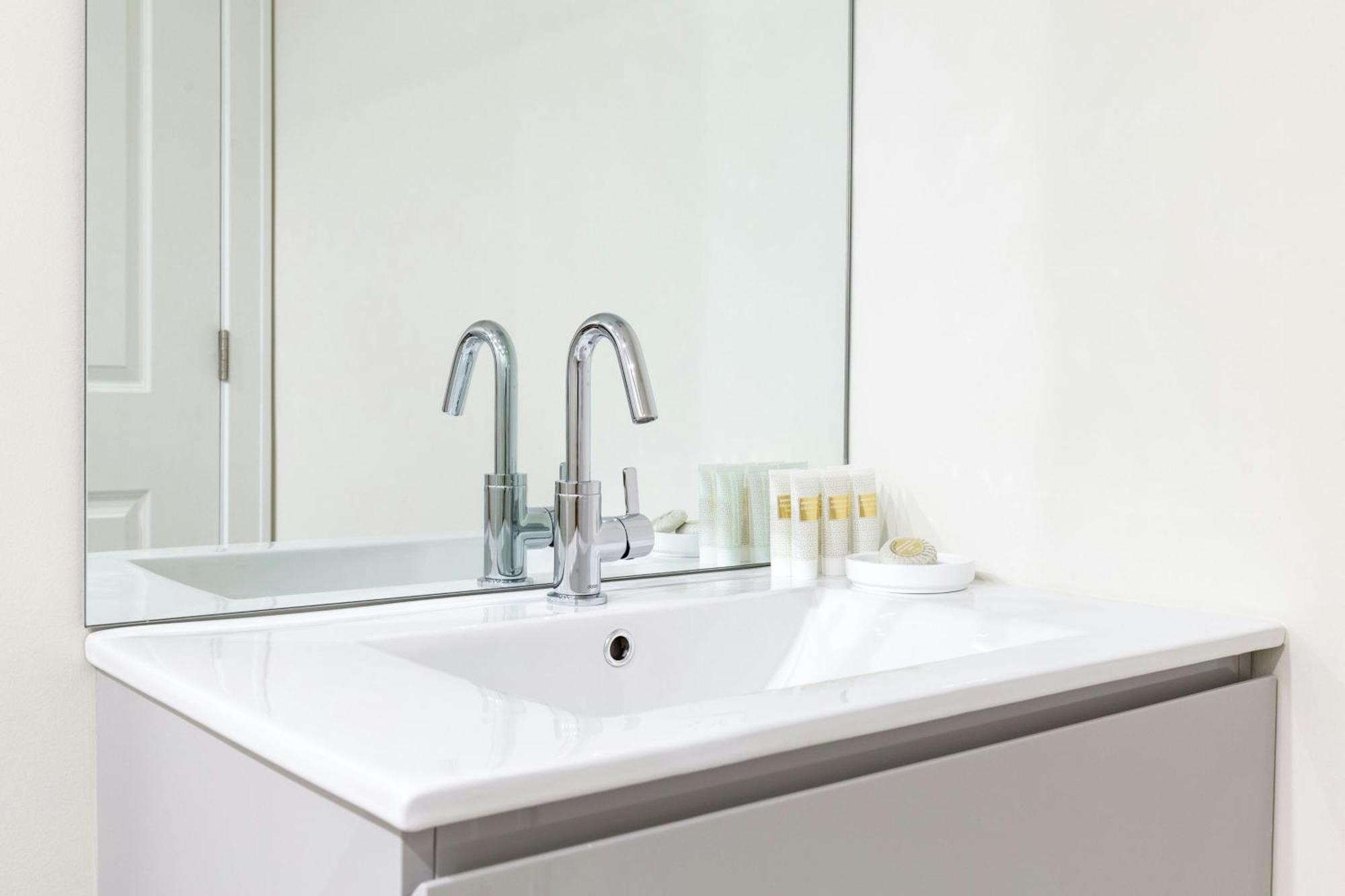 Sonder By Marriott Bonvoy Greektown Apartments Чикаго Екстериор снимка